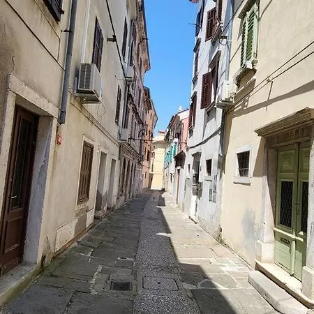 Apartma Old Town Apartment